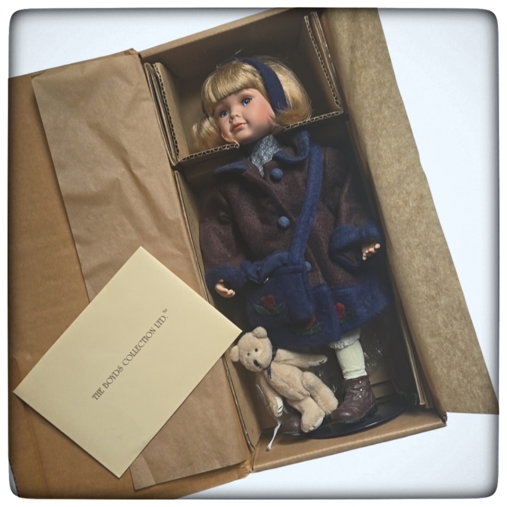 Vintage Boyds Collection Doll Danielle  14" Porcelain #4828